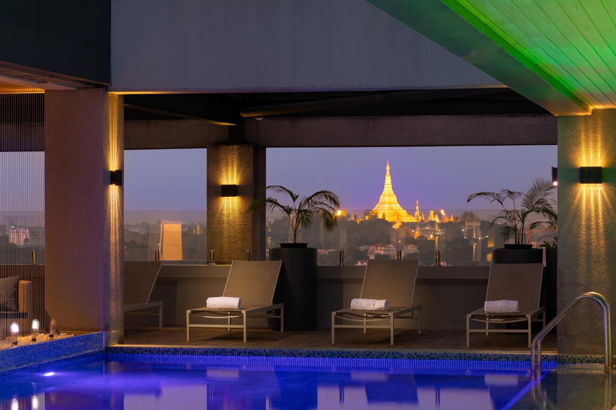 Yangon Thanlwin Hotel Exterior photo