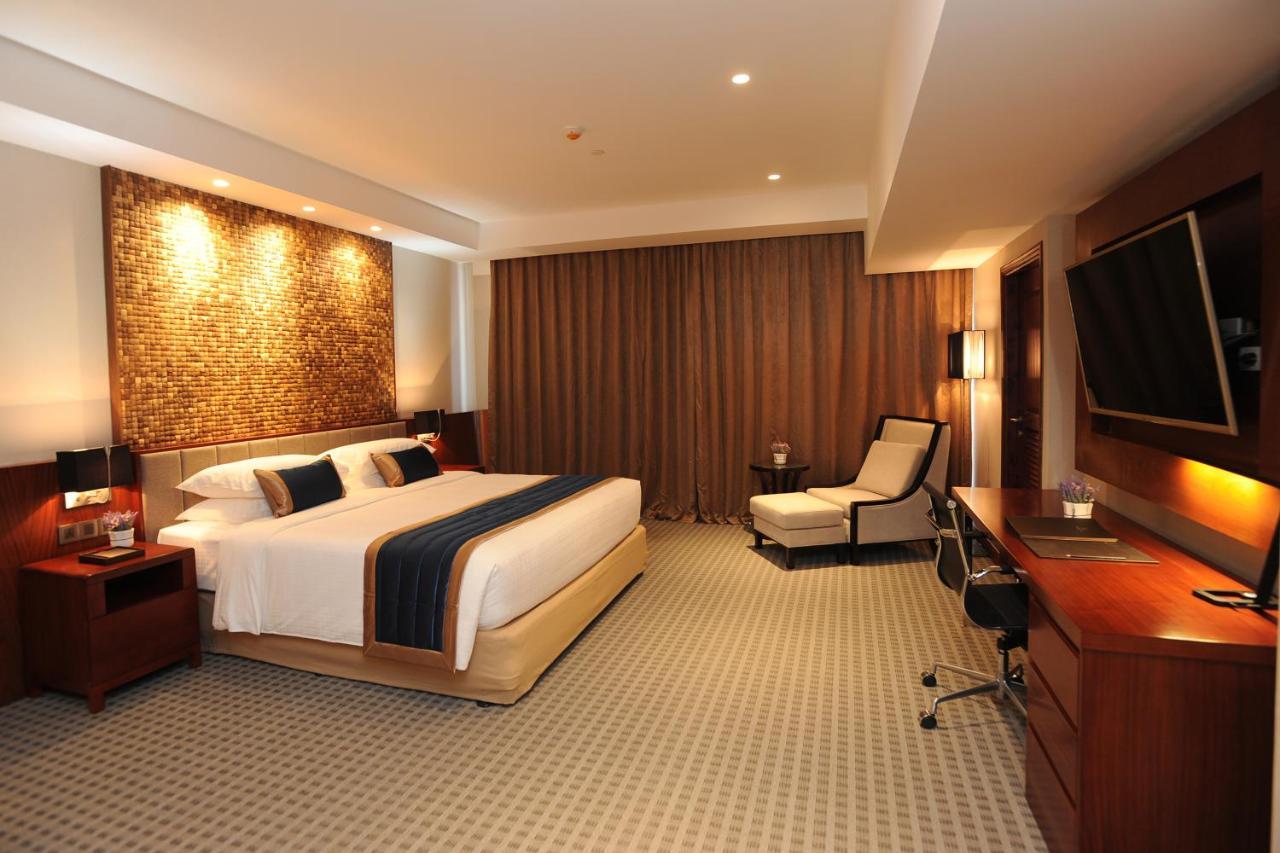 Yangon Thanlwin Hotel Exterior photo