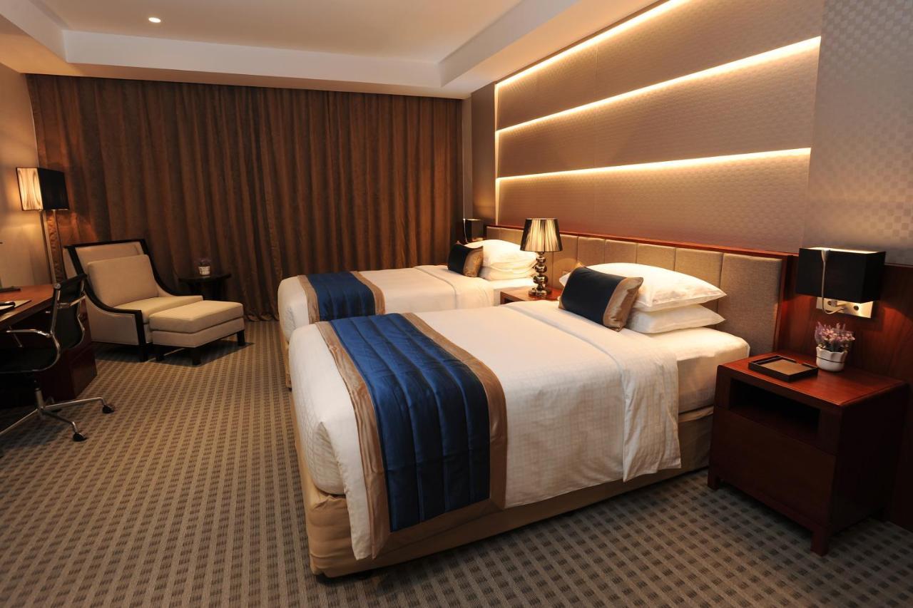 Yangon Thanlwin Hotel Exterior photo